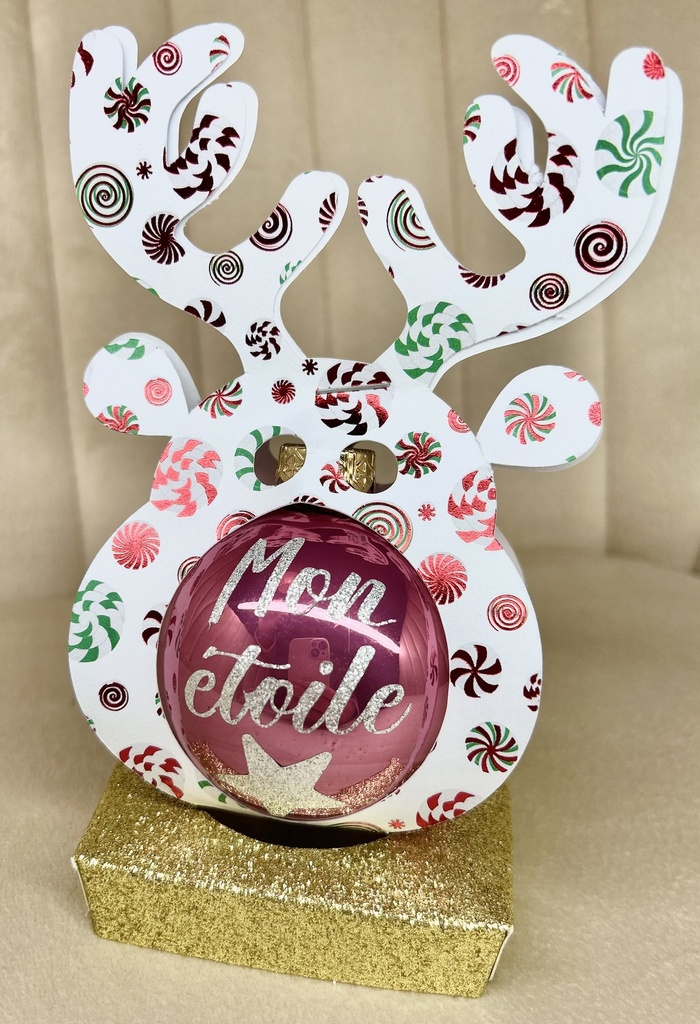Boule de Noël en verre "MAMIE"