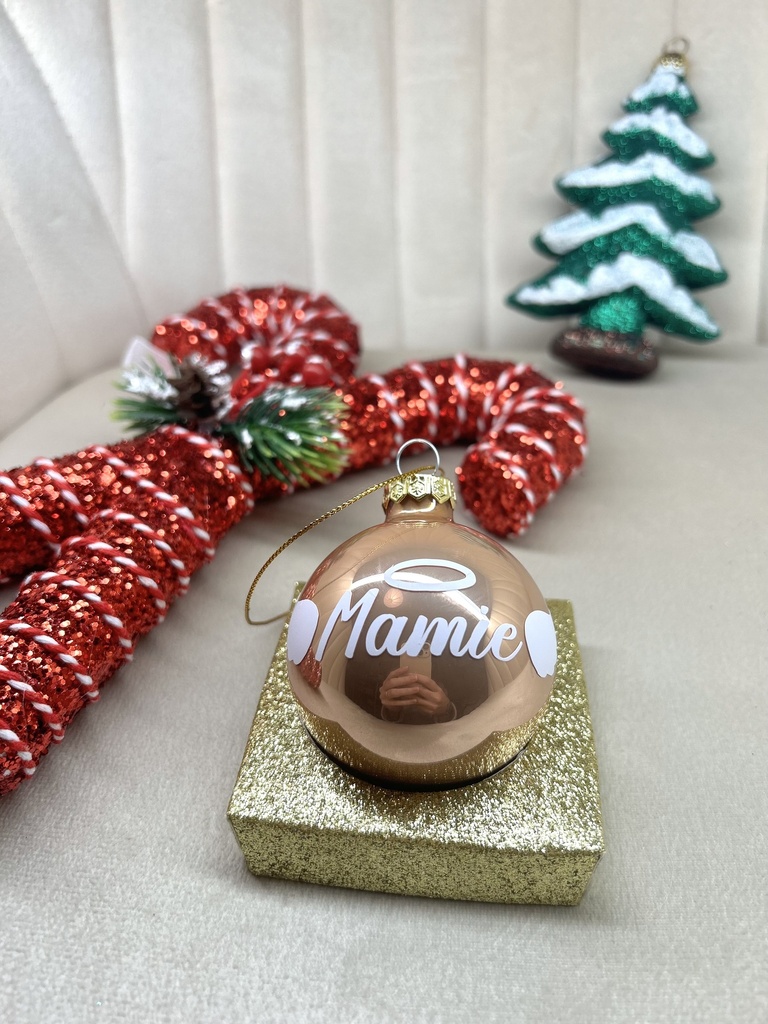 Boule de Noël en verre "MAMIE"