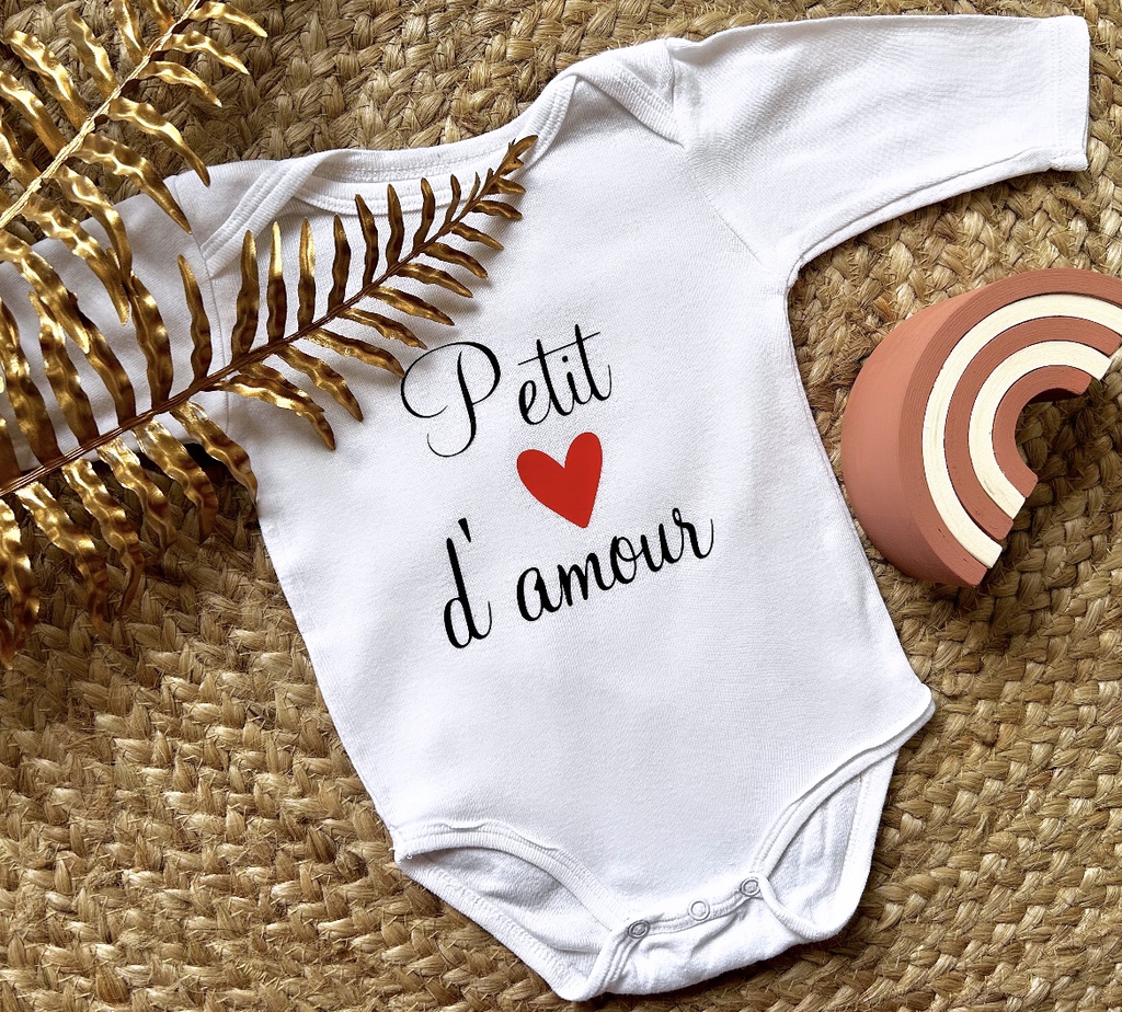 T-shirt personnalisé "Petit ❤ d'amour"