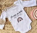 Body personnalisé "Je suis un bébé ARC-EN-CIEL"