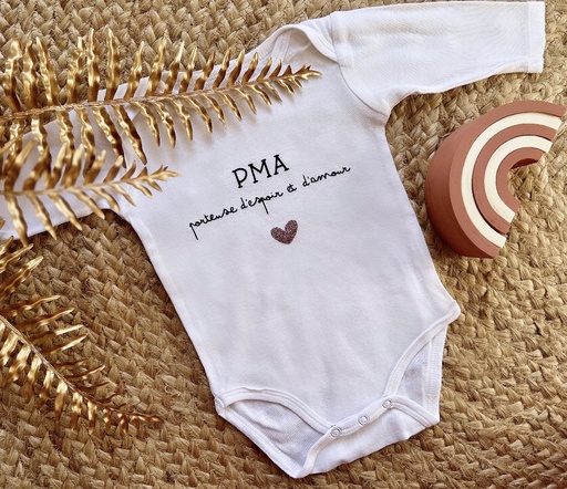 Body personnalisé "PMA porteuse d’espoir et d’amour"