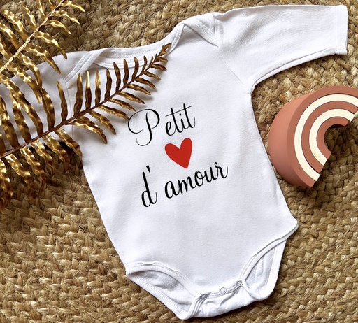 T-shirt personnalisé "Petit ❤ d'amour"